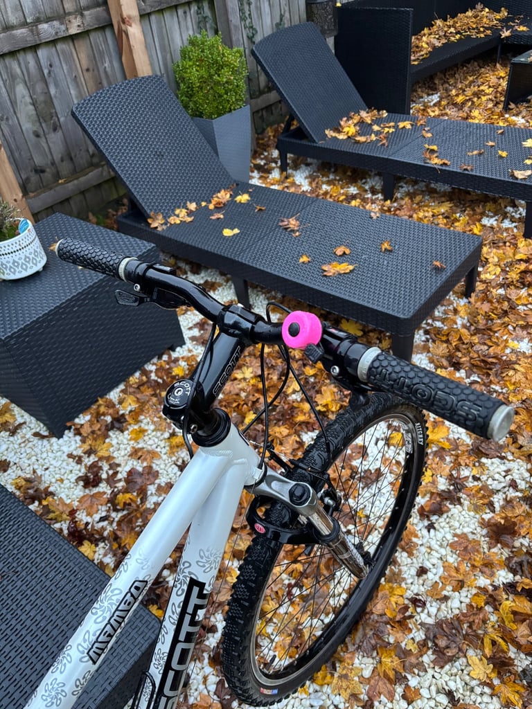 Ladies Lightweight SCOTT Aluminium Mountain Bike (Great Condition)