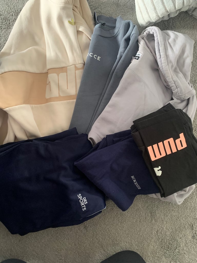 Womens bundle would fit size 10-12 