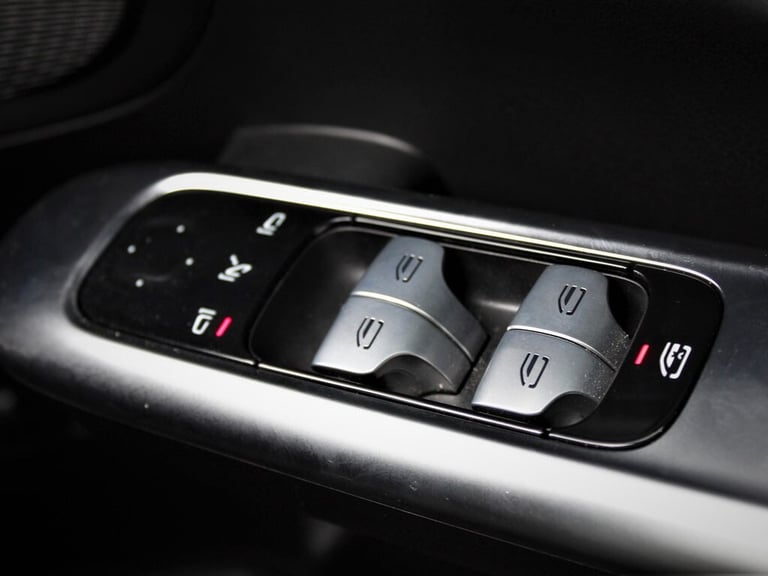 2023 Mercedes-Benz C Class C300e AMG Line 4dr 9G-Tronic SALOON PETROL/ELECTRIC Automatic