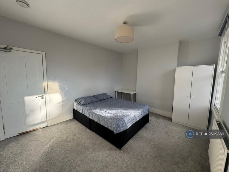 4 bedroom house in Fenham Road, London, SE15 (4 bed) (#2609889)