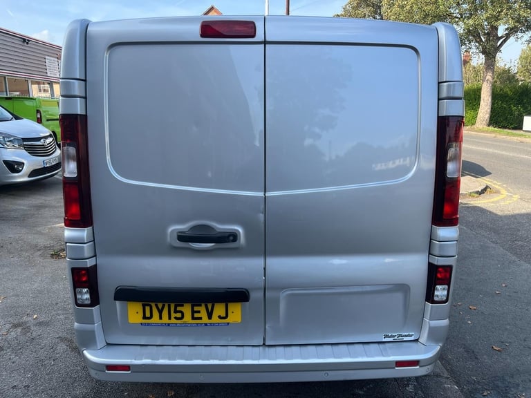 Vauxhall Vivaro 1.6 CDTi 2900 Sportive 6 Seat LWB Crew Van  DIESEL 2015/15