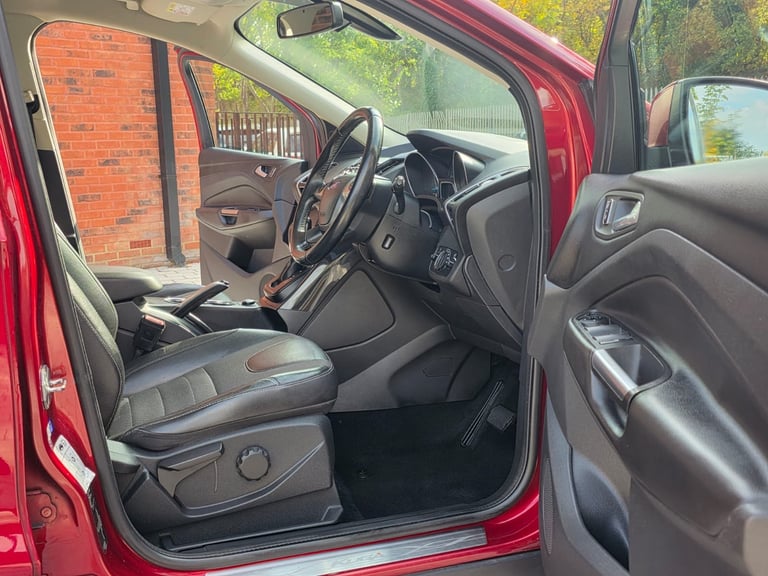 Ford, KUGA, Automatic, Hatchback, 2015, Semi-Auto, 1997 (cc), 5 doors