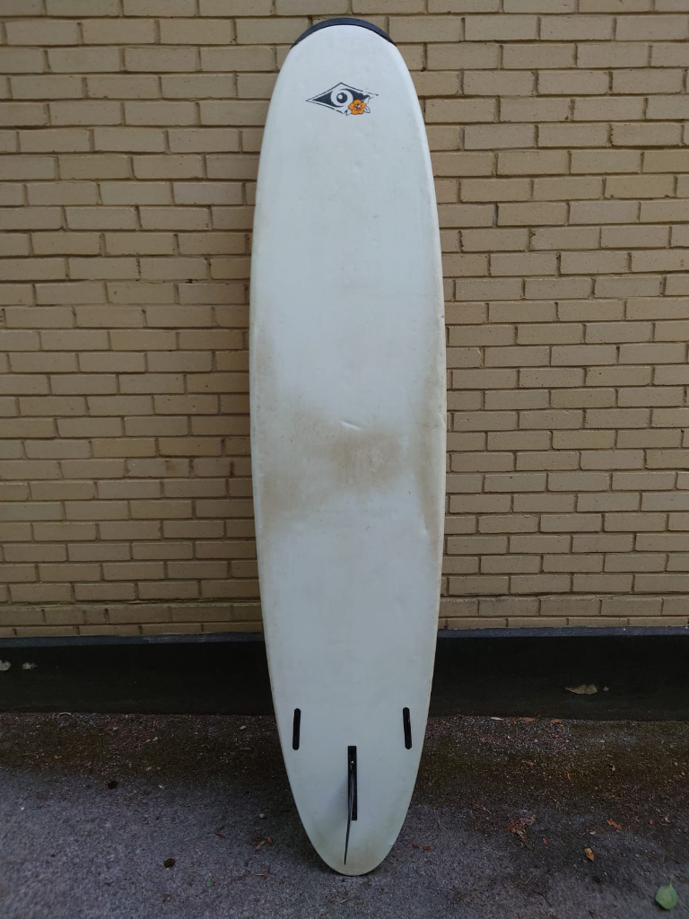 Bic Surfboard / Longboard 9ft with single fin and leash fitting in