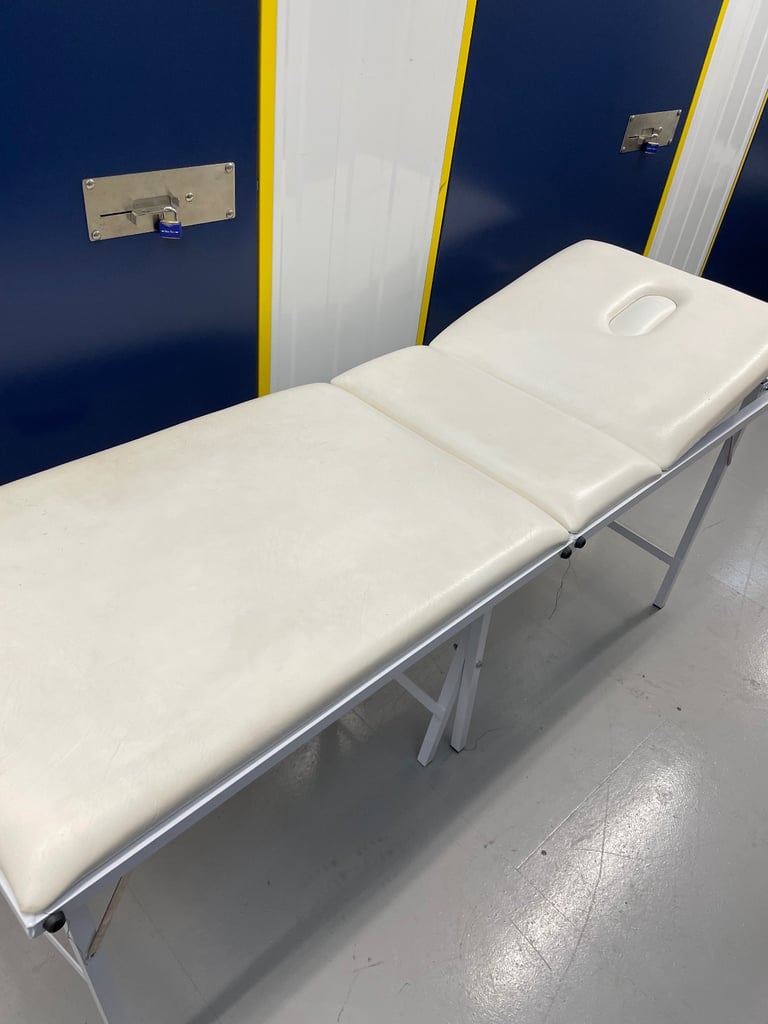 Beauty/massage beds