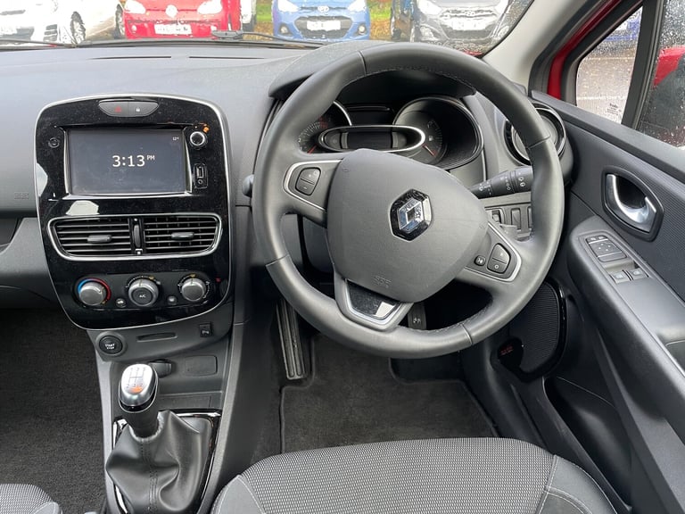 2017 Renault Clio 1.2 16V Dynamique Nav 5dr HATCHBACK Petrol Manual