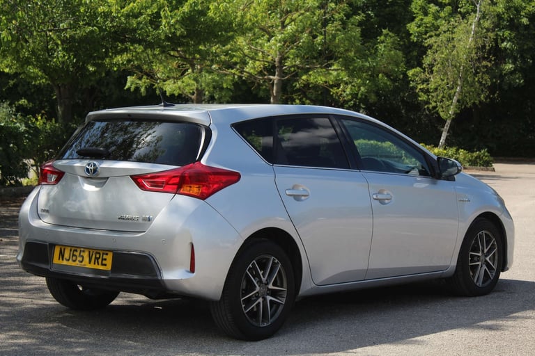 2015 Toyota Auris 1.8 Auris Icon+ VVT-i CVT 5dr Hatchback Hybrid Automatic