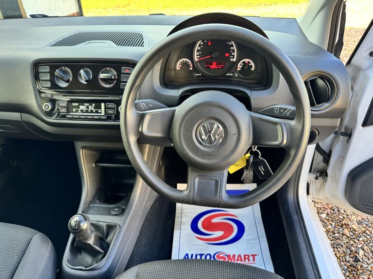 VOLKSWAGEN UP 1.0 Take up! 2012