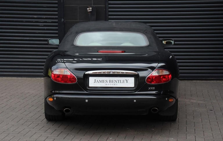 JAGUAR XK8 4.0 2dr 2001