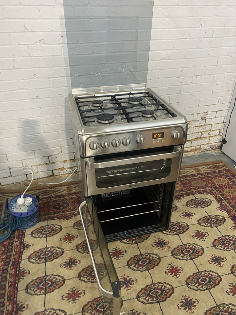 HotPoint Stainless Steel 60 CM Gas Cooker With Oven/Grill