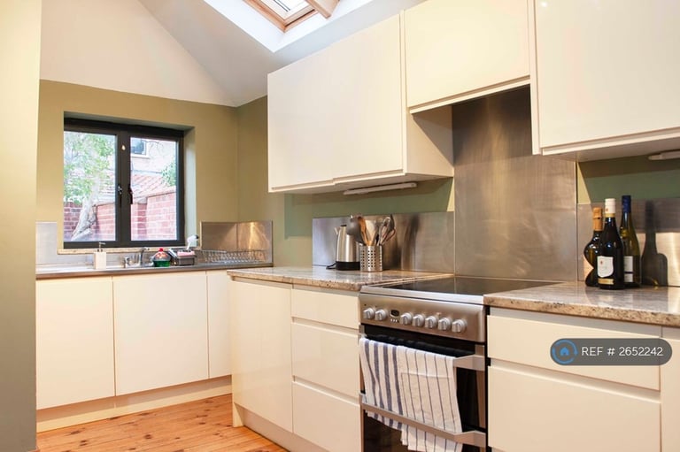 6 bedroom house in Grosvenor Road, Norwich, NR2 (6 bed) (#2652242)