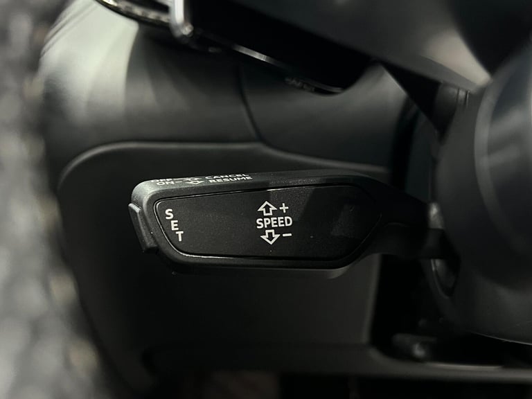  Audi R8 5.2 FSI V10 Spyder S Tronic quattro Euro 6 (s/s) 2dr Petrol Automatic