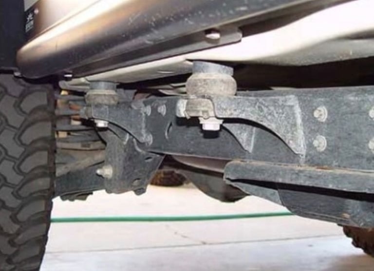 MITSUBISHI Shogun / Pajero Sport I / Body Lift 50mm / Lift 2 inches / screws 10.9