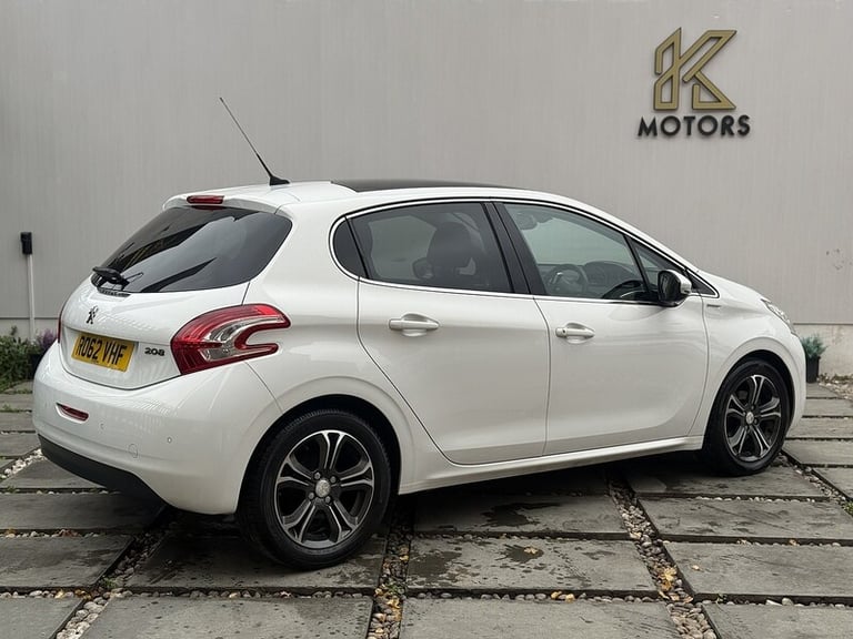 2013 Peugeot 208 1.2 VTi Intuitive Hatchback 5dr Petrol Manual Euro 5 (82 ps) Hatchback Petrol Ma...