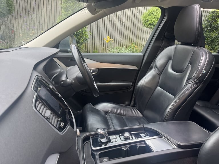 2018 Volvo XC90 T8 2.0 T8 TWIN ENGINE MOMENTUM PRO AWD 5DR Automatic 4x4 Petrol/Electric Automatic