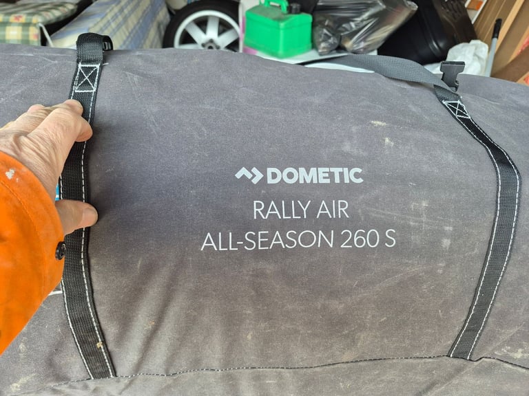 Dometic Rally inflatable awning.