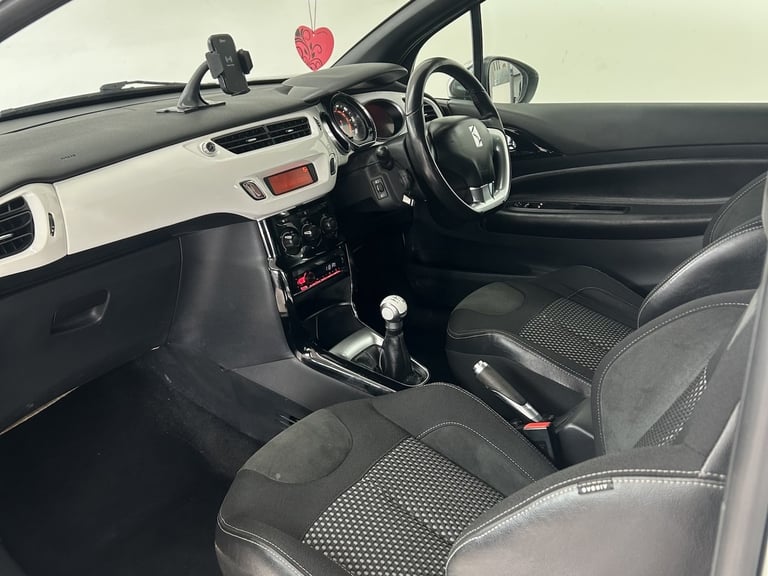 CITROEN DS3 1.6 HDi Black White Manual Diesel 2010
