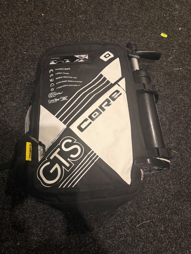 image for 9m 6m kites with Bar and twinny and wave split boards