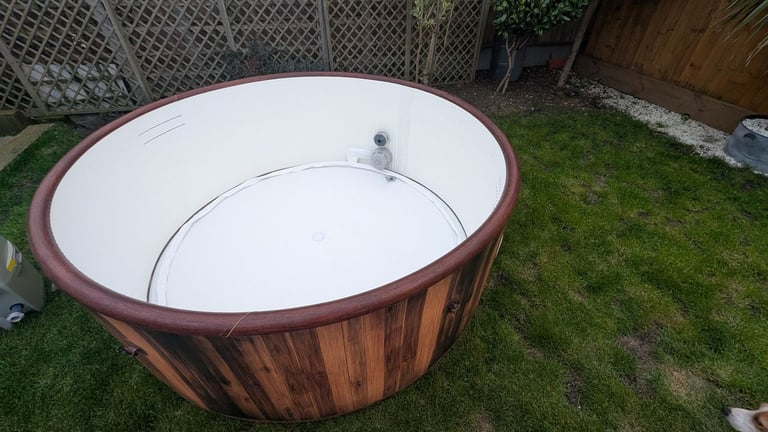 Hot Tub Helsinki Lazy Spa 