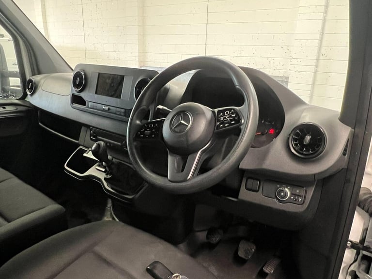 2022 Mercedes-Benz Sprinter 3.5t Progressive Chassis Cab CHASSIS CAB DIESEL Manual