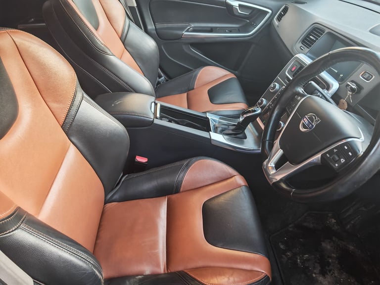 Volvo, V60, Estate, 2016, Semi-Auto, 2400 (cc), 5 doors