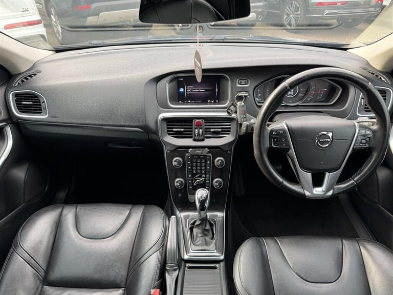 2018 Volvo V40 2.0 D2 Momentum Nav Plus Auto Euro 6 (s/s) 5dr Hatchback Diesel Automatic