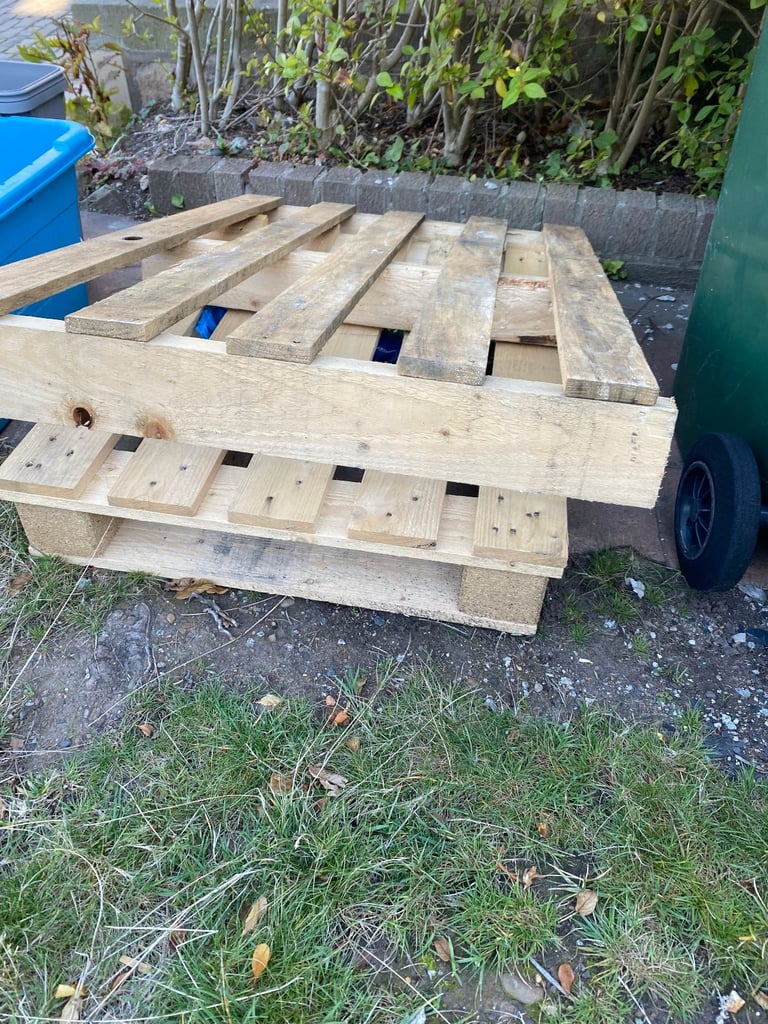 image for Free pallets