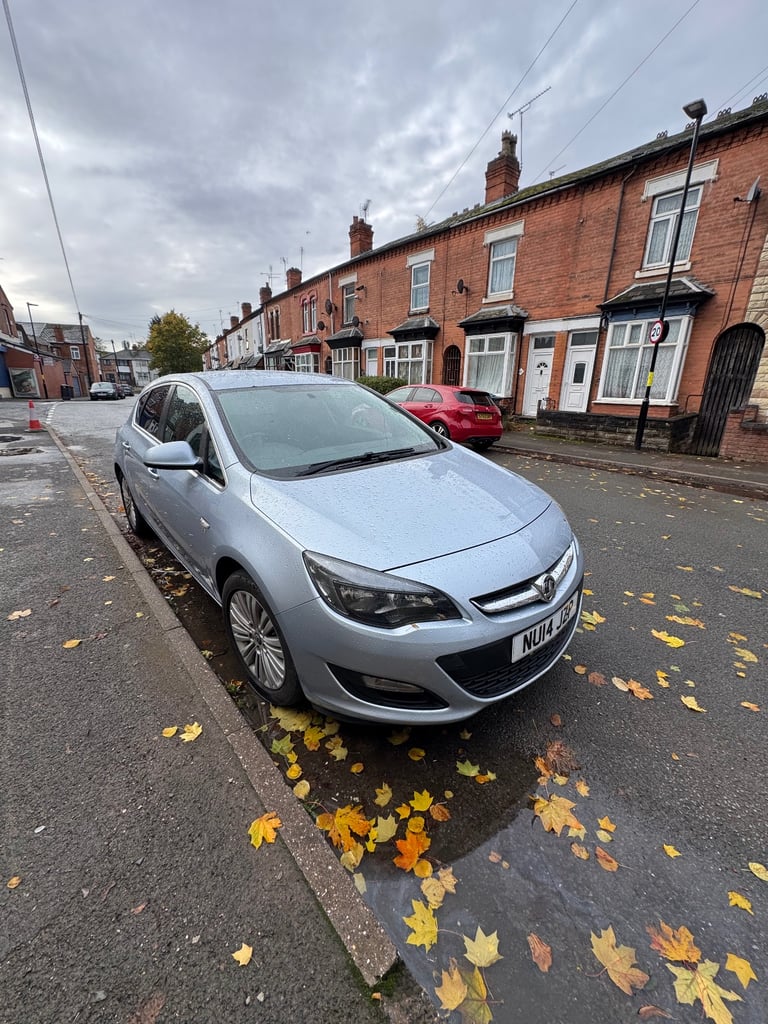 Vauxhall, ASTRA, Hatchback, 2014, Manual, 1686 (cc), 5 doors