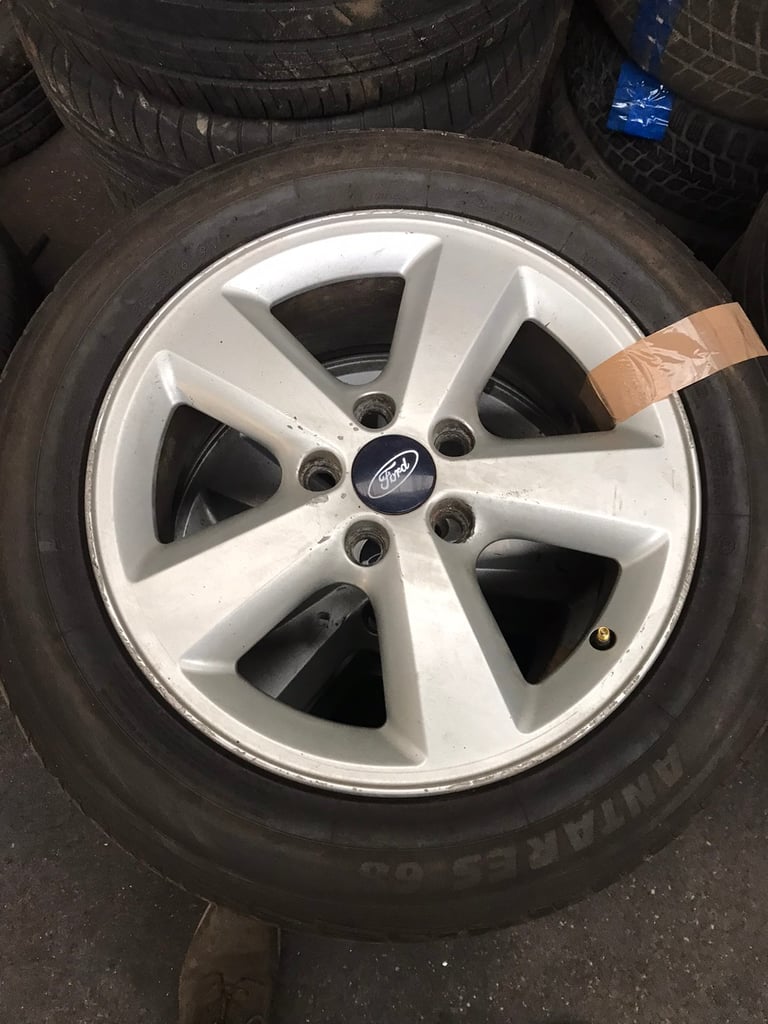 Ford Focus. Alloy wheel single 