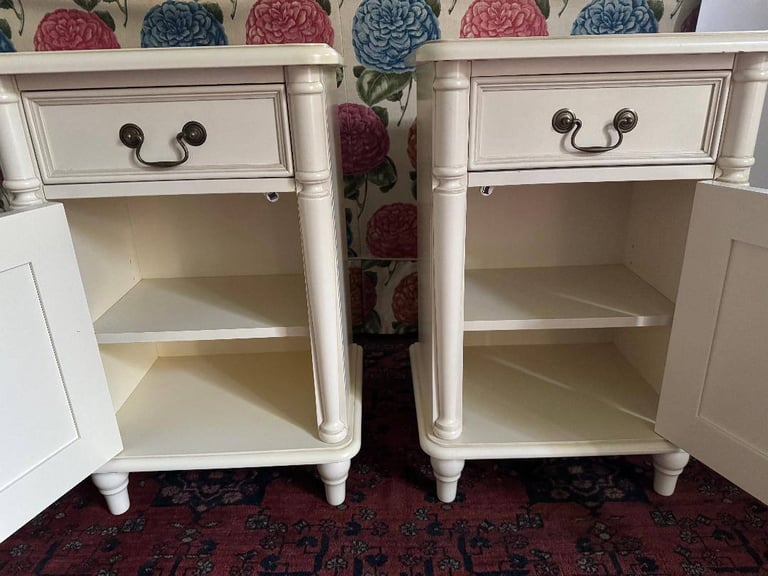 PAIR LAURA ASHLEY ‘CLIFTON’ BEDSIDE CABINETS, IVORY/CREAM, VGC