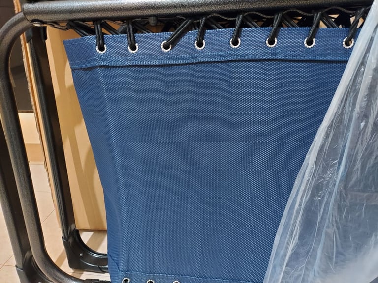 Zero Gravity Chair Reclining Sun Lounger Garden Folding Adjustable -blue- NEW in open box🔵