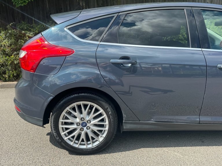 2013 Ford Focus 2.0 TDCi Zetec 5dr Powershift HATCHBACK DIESEL Automatic