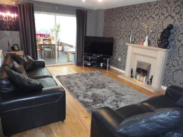 M9 Blackley Wallbrook Drive Spare room to rent 