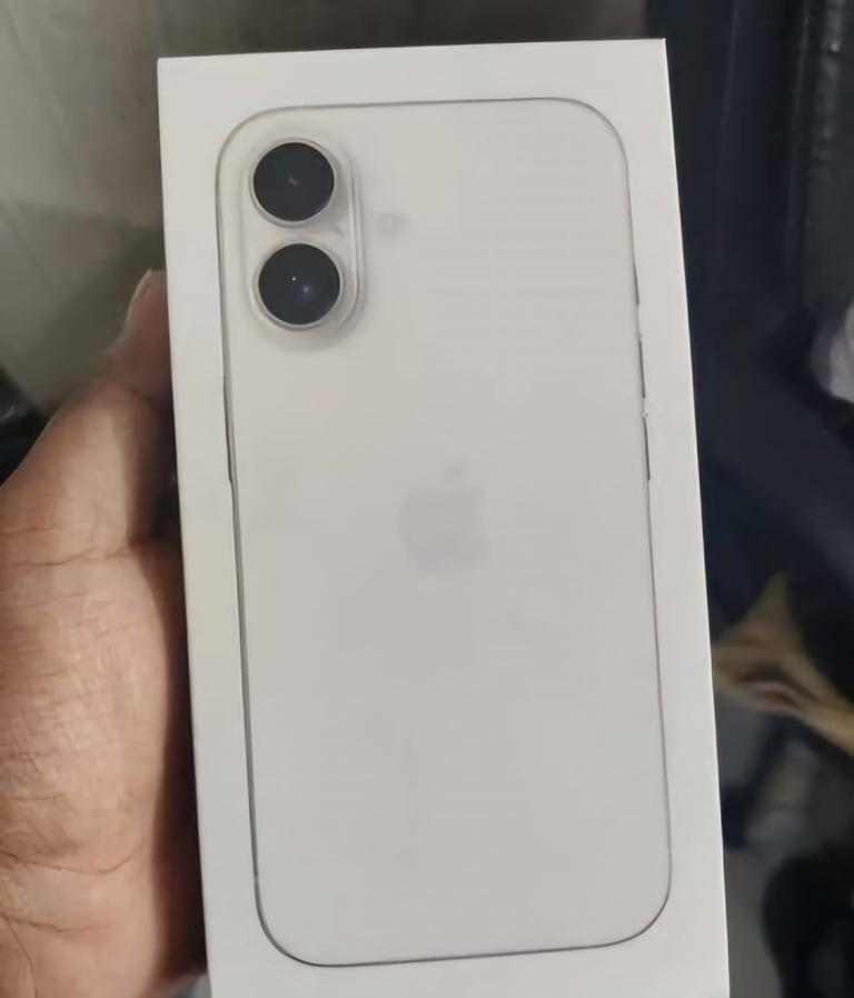 Unlocked Brand New Apple Iphone 16 One Year Apple Warranty  