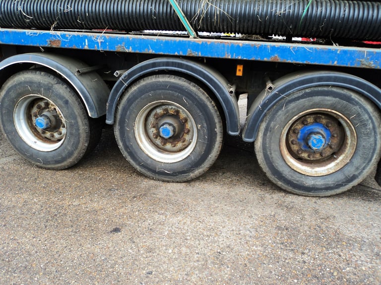 1993 Crane Fruehauf, 13.6Mtr (44ft) flatbed, ROR axles on air, good floor