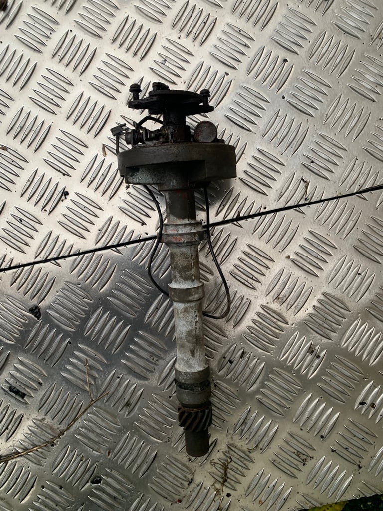 image for Chevrolet V8 Distributor Single Points. 