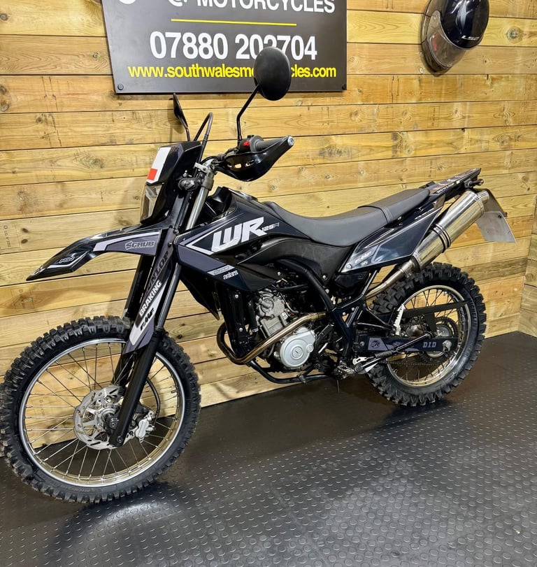 Yamaha WR125R / 2010 model / covered only 10.2k miles 