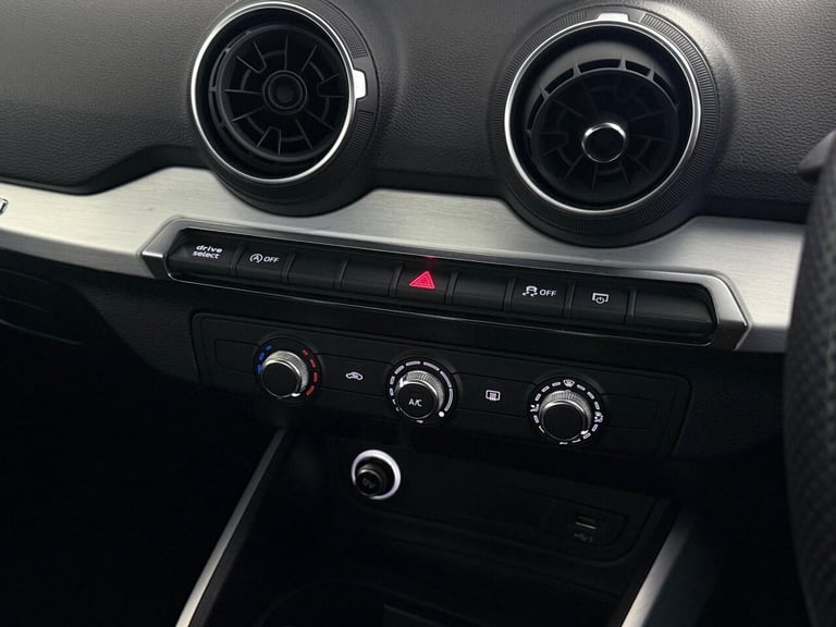 2019 Audi Q2 1.6 TDI 30 S line S Tronic Euro 6 (s/s) 5dr ESTATE Diesel Automatic