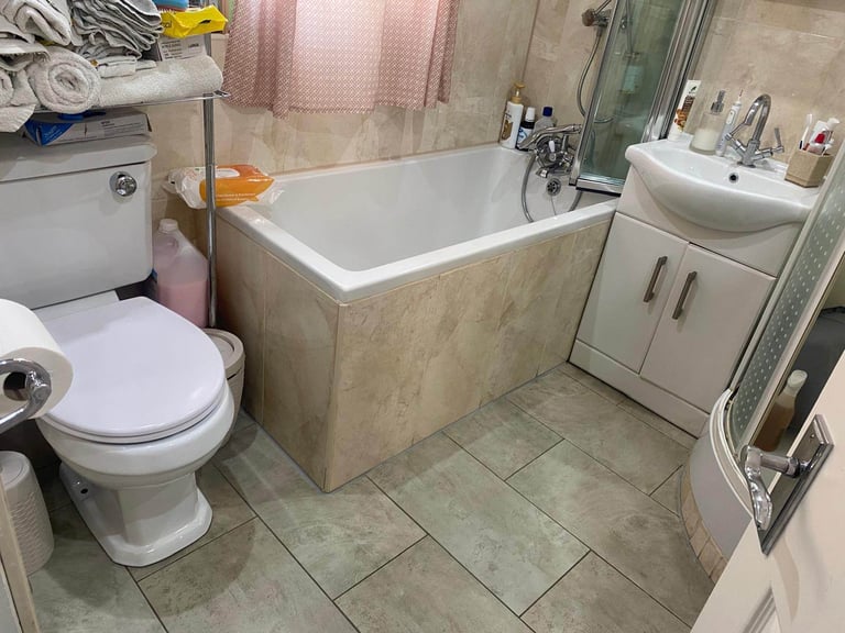 Bright Furnished Double Room in Abbey Wood.