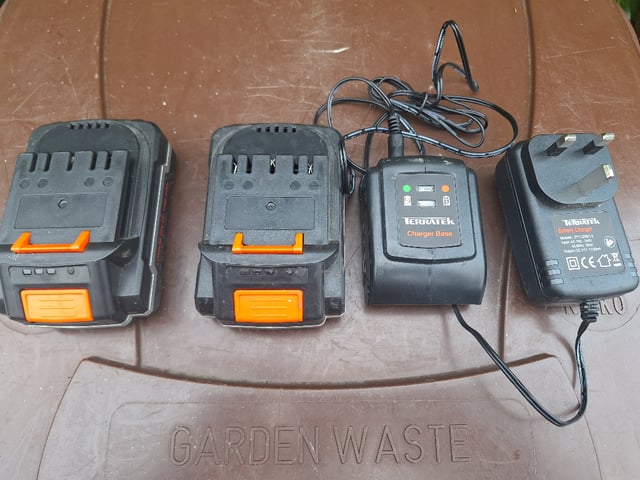 Terratek charger and two batteries in Stanley West Yorkshire Gumtree