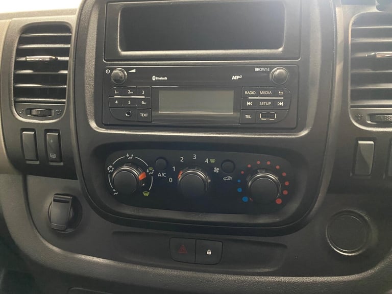 2018 Renault Trafic 1.6 dCi 27 Business+ SWB Standard Roof Euro 6 5dr PANEL VAN Diesel Manual