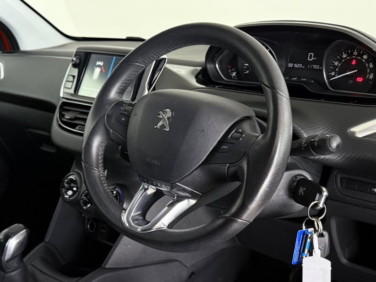 2019 Peugeot 208 1.2 PureTech 82 Signature 5dr [Start Stop] HATCHBACK PETROL Manual