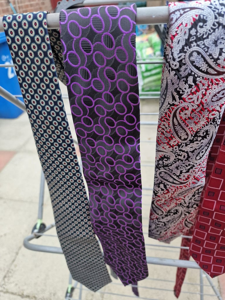 MENS TIES X 5
