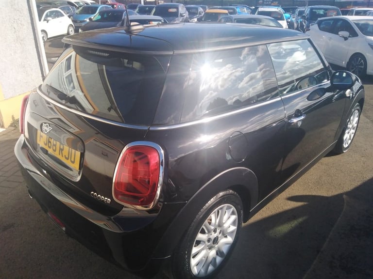 2018 MINI Hatch 1.5 Cooper Classic Hatchback 3dr Petrol Manual Euro 6 (s/s) (136 ps) Hatchback Pe...