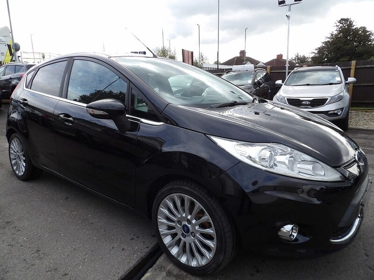 2012 Ford Fiesta Titanium Hatchback Petrol Manual