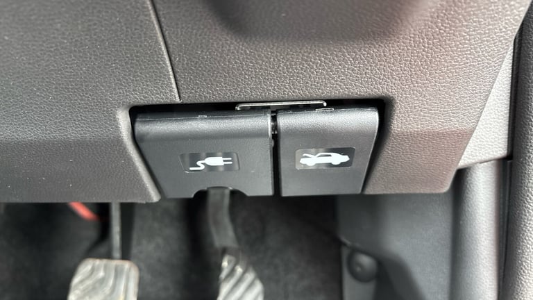 2025 Dacia Spring 27kWh Expression 65 48kW 5dr Auto Electric Hatchback Hatchback Electric Automatic