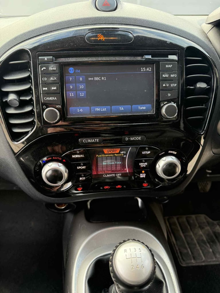 Nissan, JUKE, Hatchback, 2013, Manual, 1461 (cc), 5 doors