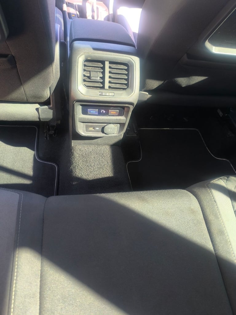Volkswagen, TIGUAN, Estate, 2018, Manual, 1968 (cc), 5 doors