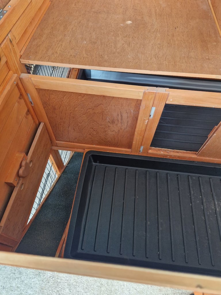 Rabbit hutches, Outside run, Food & Accessories 
