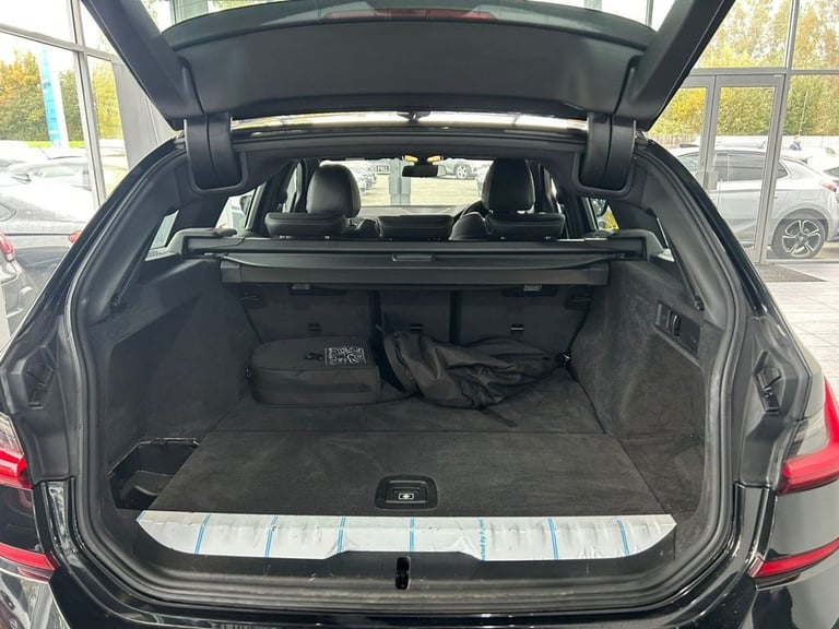 2021 BMW 3 Series 2.0 330e 12kWh M Sport Touring 5dr Petrol Plug-in Hybrid Auto Euro 6 (s/s)  Est...