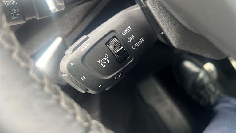 2024 Peugeot 3008 1.6 Hybrid 180 Allure Premium+ 5dr e-EAT8 Estate Estate Hybrid Automatic